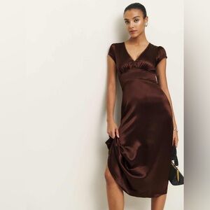 NWT REFORMATION Cassie Silk Dress Mahogany Brown Midi Size 4